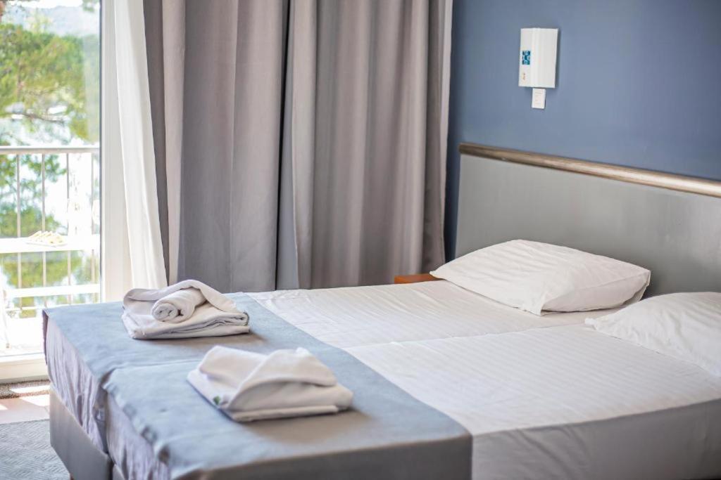 Hotel Lumbarda Buitenkant foto
