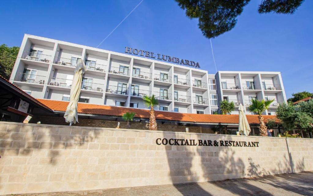 Hotel Lumbarda Buitenkant foto