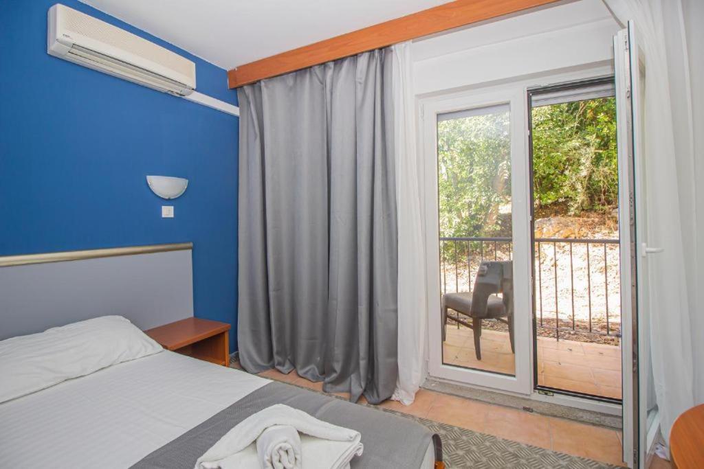Hotel Lumbarda Buitenkant foto